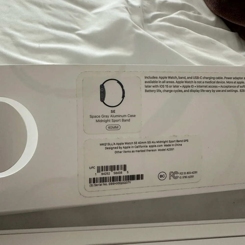 Apple Watch SE space gray